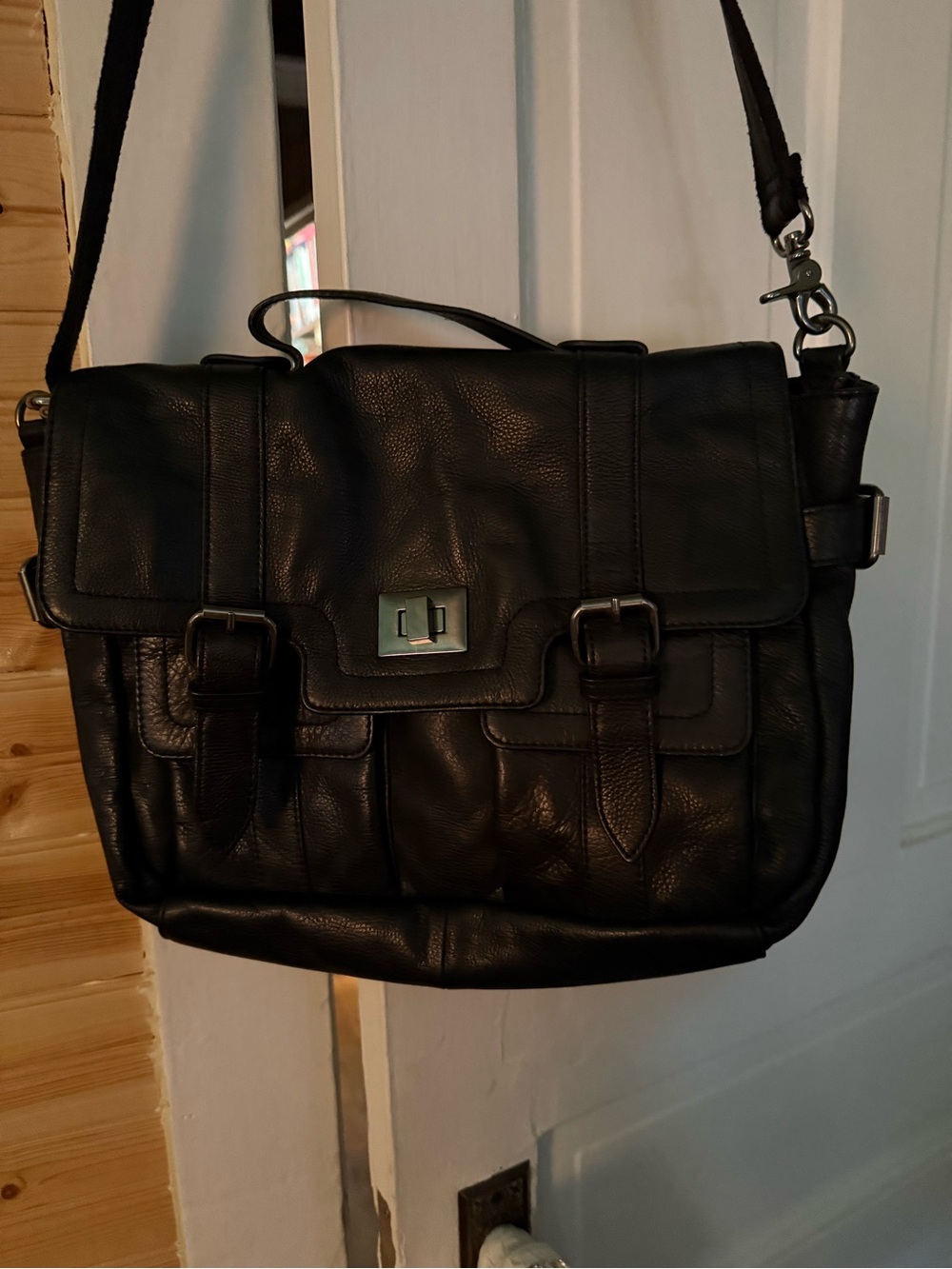 Audrey Brooke Black Leather Messenger Bag for Men